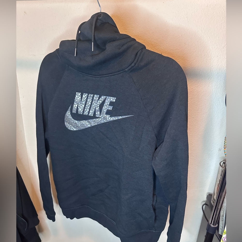 Nike sweatshirt
